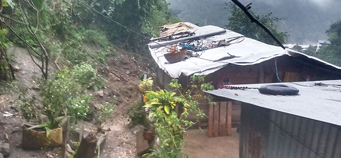 Landslides force 7 families to evacuate | Kuensel Online